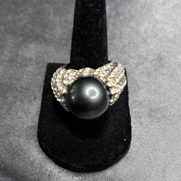 Kenneth Jay Lane Black and Silver Statement Ring - Picture 1 of 8